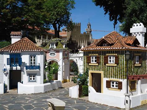 pueblo en miniatura portugal|Portugal dos Pequenitos en Coímbra